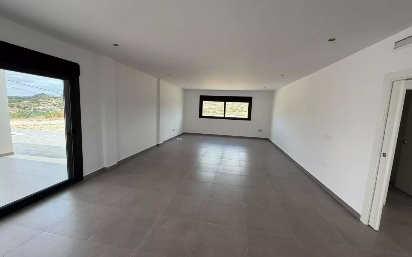 4-bedroom Detached Villa In Macisvenda, Spain (177 M²)