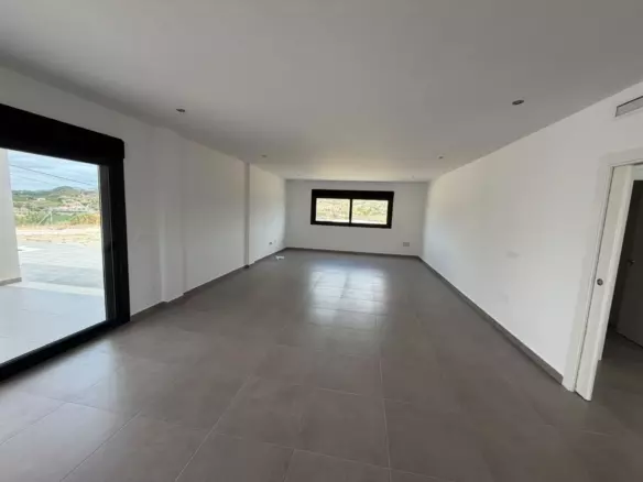 4-bedroom Detached Villa In Macisvenda, Spain (177 M²)