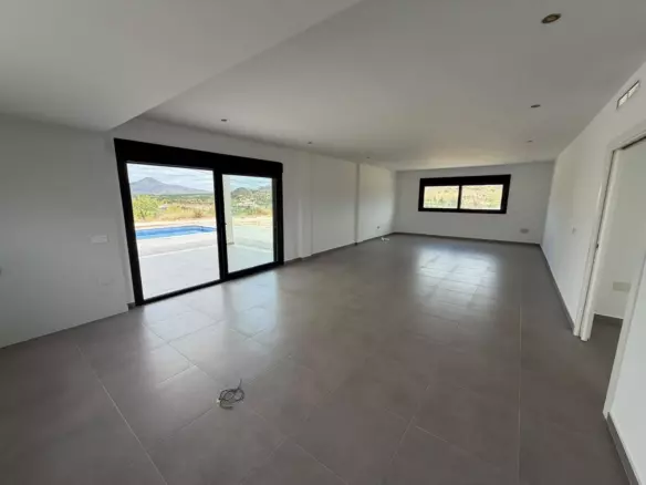 4-bedroom Detached Villa In Macisvenda, Spain (177 M²)