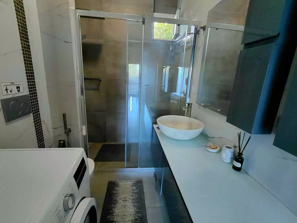 2-bedroom Flat In Loutraki-perachora, Greece (83 M²)