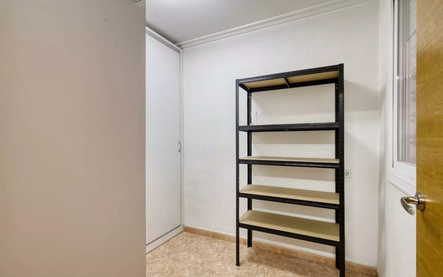 3-bedroom Flat In Elche, Spain (81 M²)