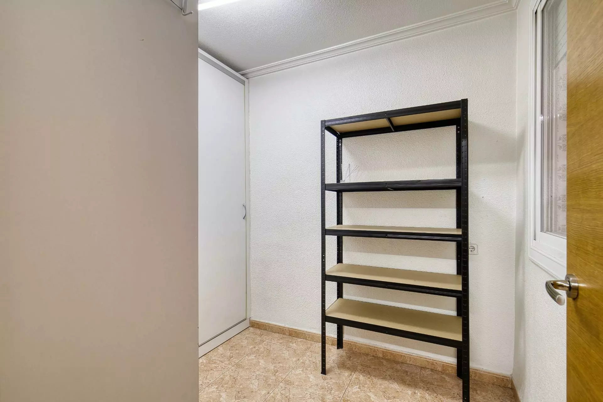 3-bedroom Flat In Elche, Spain (81 M²)