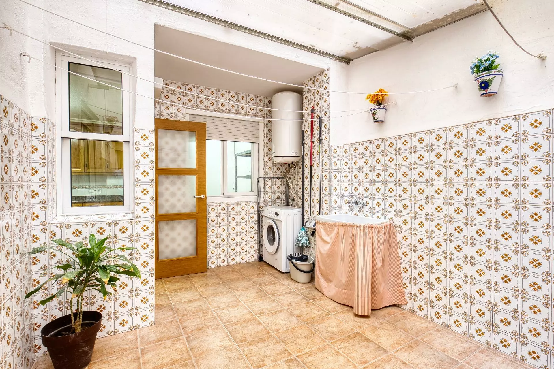 3-bedroom Flat In Elche, Spain (81 M²)