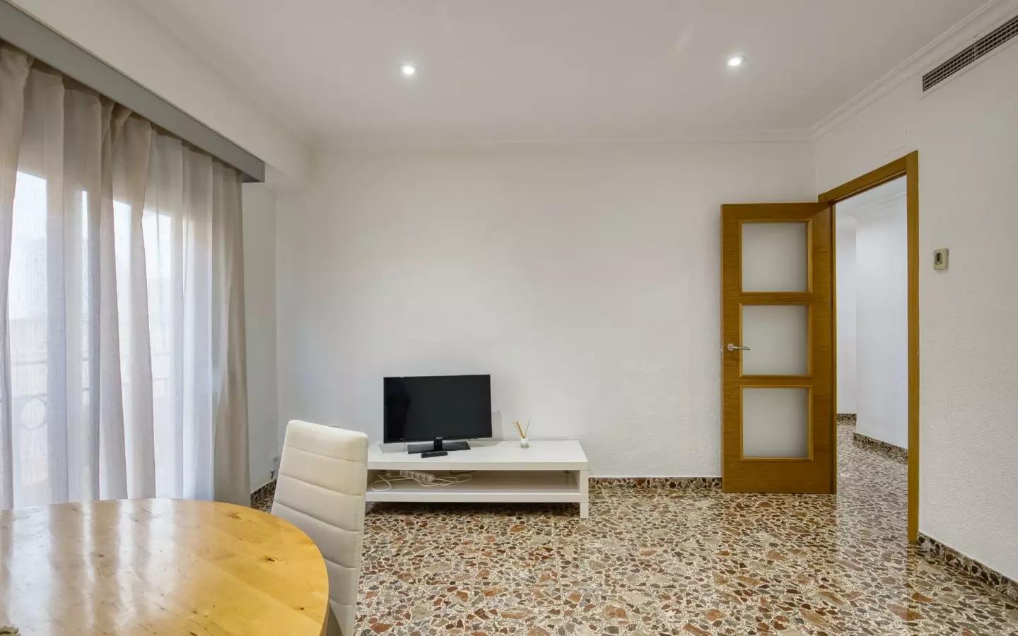 3-bedroom Flat In Elche, Spain (81 M²)