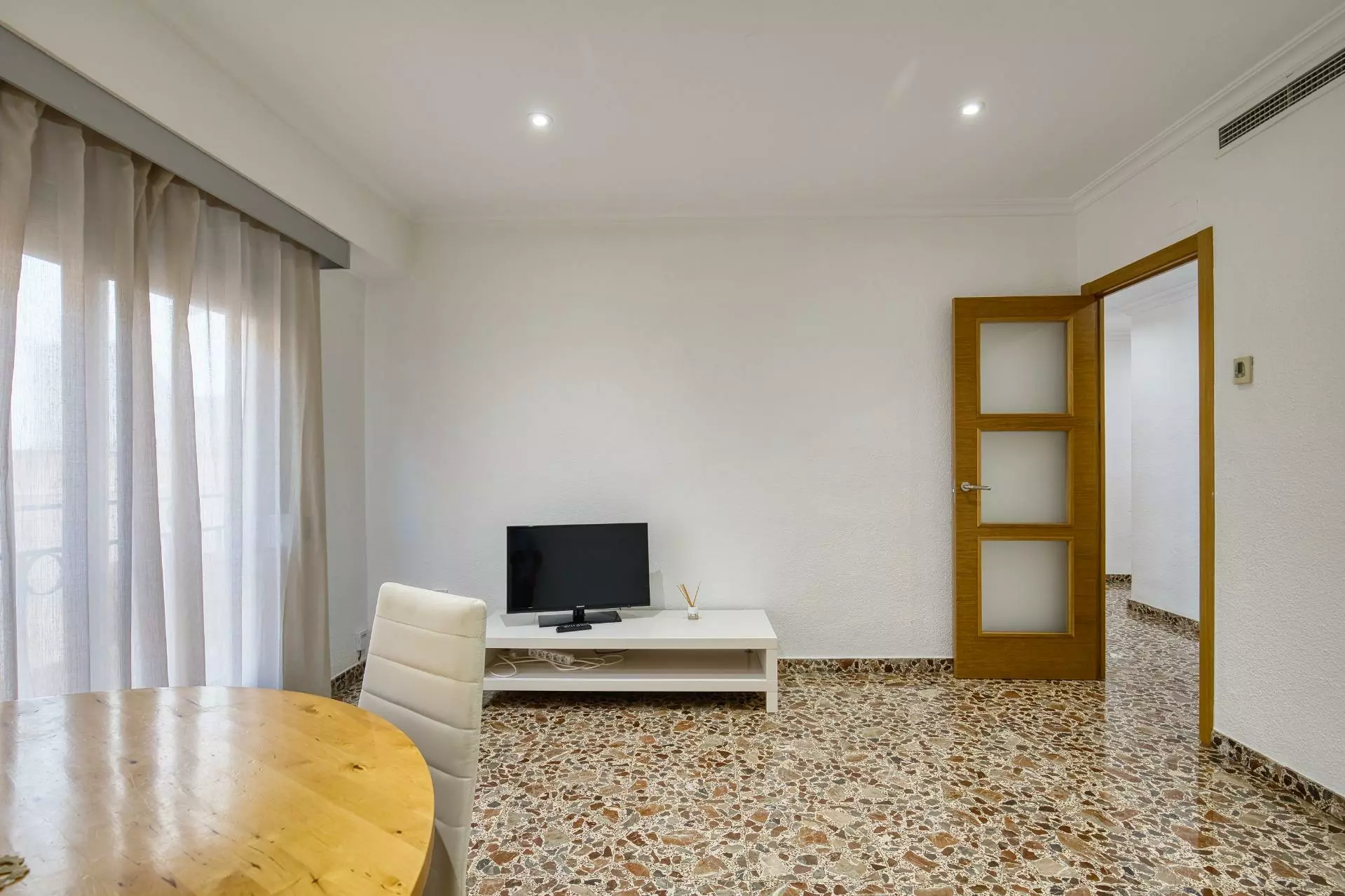 3-bedroom Flat In Elche, Spain (81 M²)