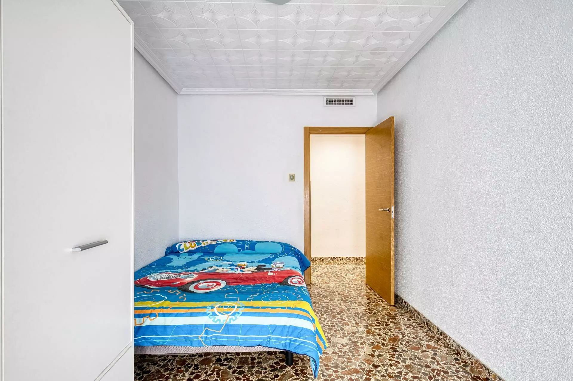 3-bedroom Flat In Elche, Spain (81 M²)