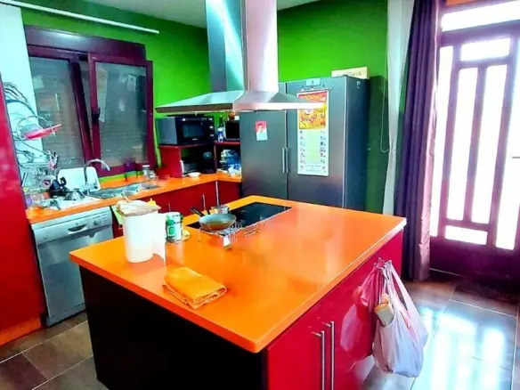 3-bedroom Villa In Murcia, Spain (800 M²)