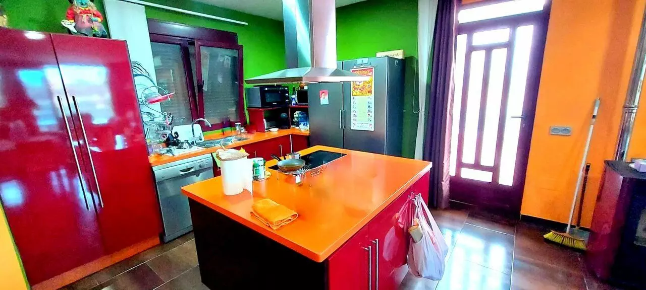 3-bedroom Villa In Murcia, Spain (800 M²)