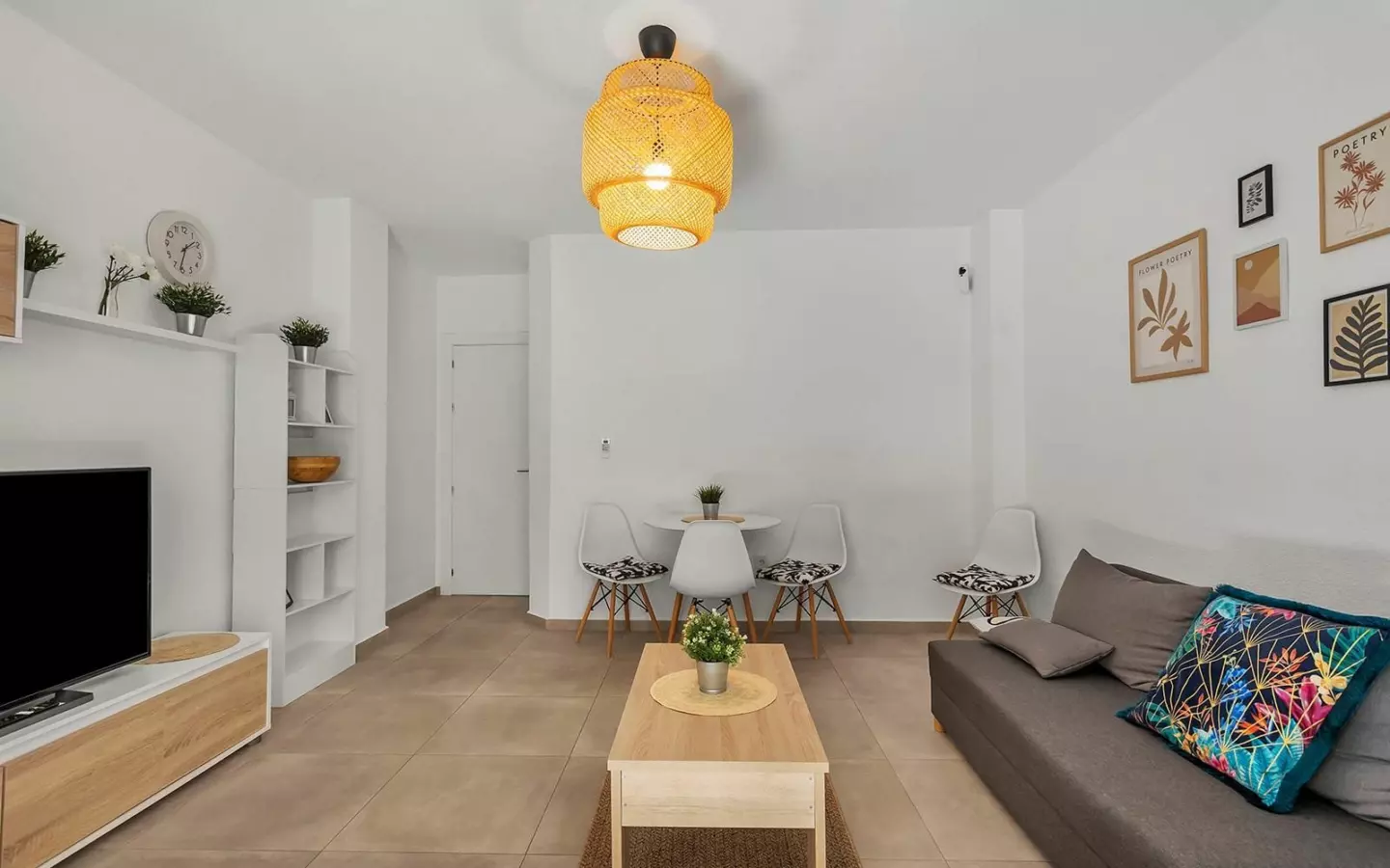 3-bedroom Apartment In Torrevieja, Spain (101 M²)