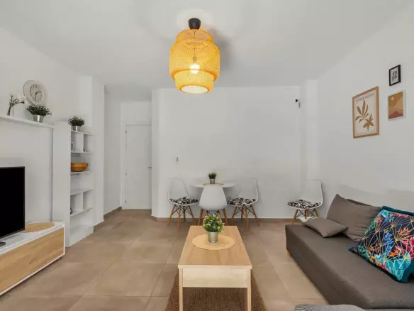 3-bedroom Apartment In Torrevieja, Spain (101 M²)