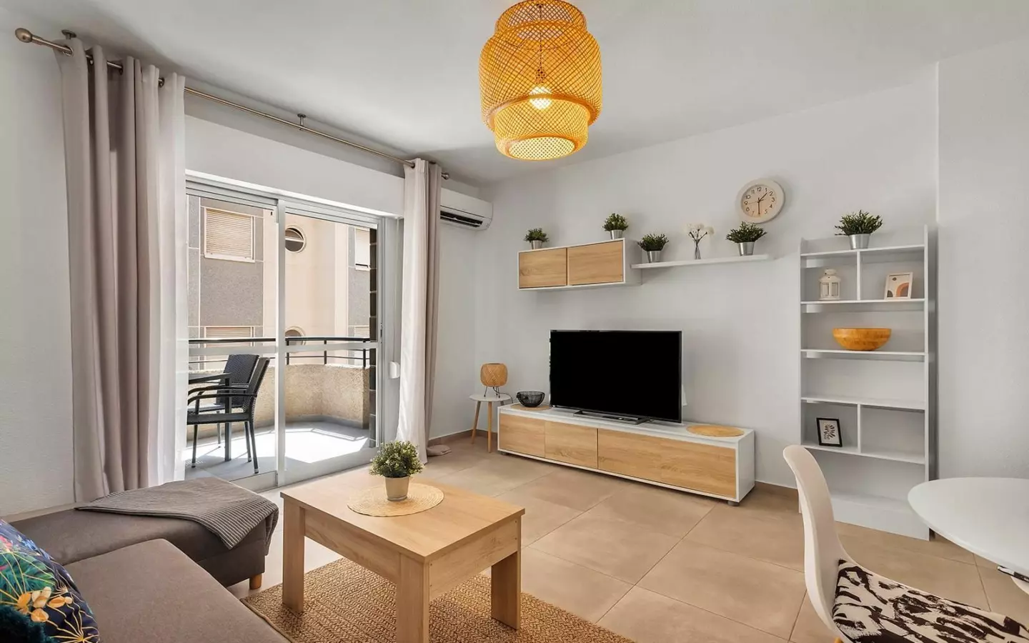 3-bedroom Apartment In Torrevieja, Spain (101 M²)