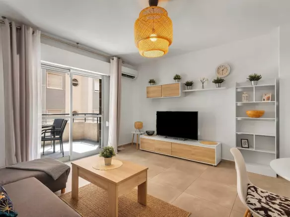 3-bedroom Apartment In Torrevieja, Spain (101 M²)