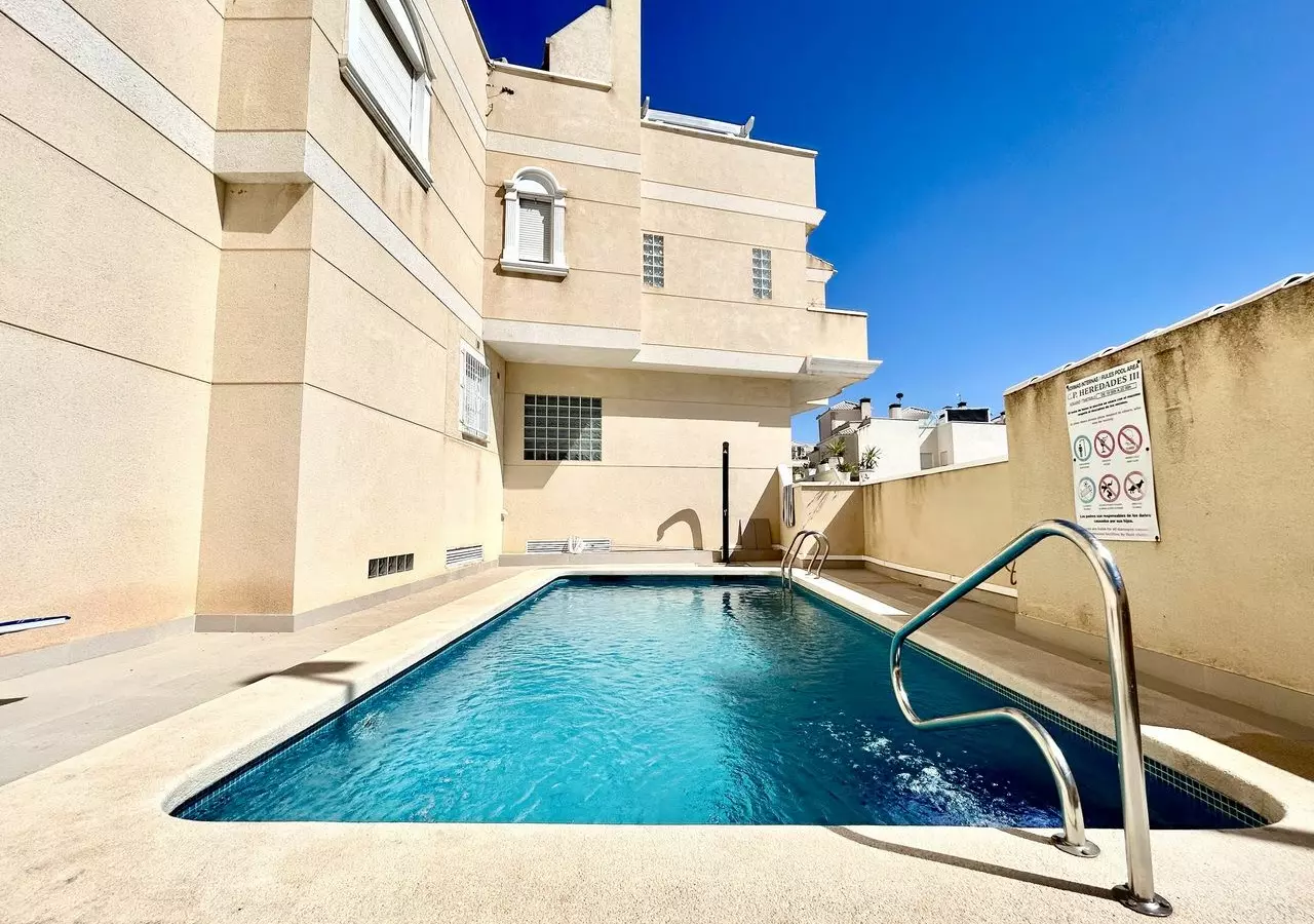 4-bedroom House In Formentera Del Segura, Spain (207 M²)