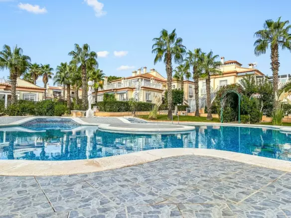 2-bedroom Apartment In Torrevieja, Spain (75 M²)
