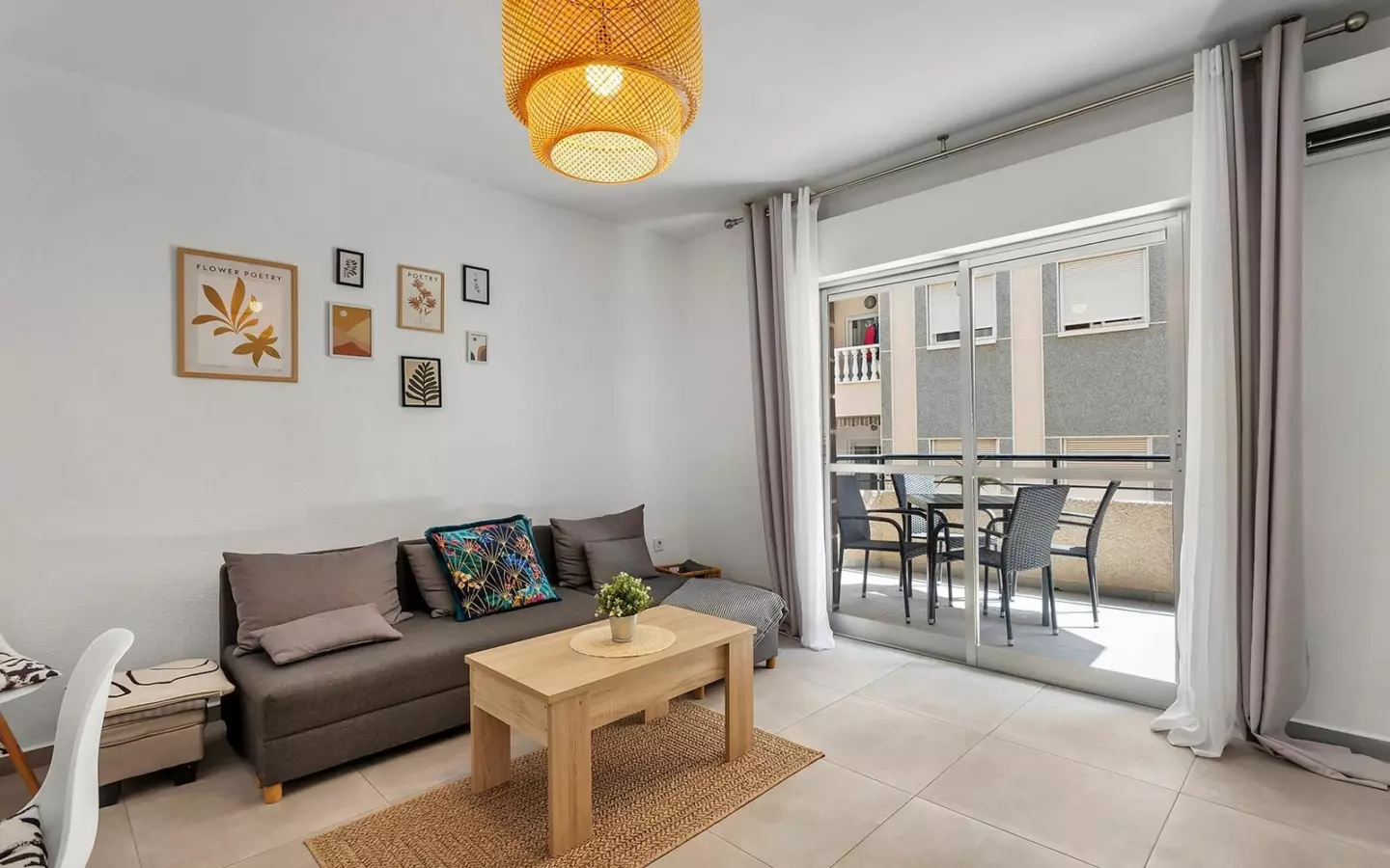 3-bedroom Apartment In Torrevieja, Spain (101 M²)