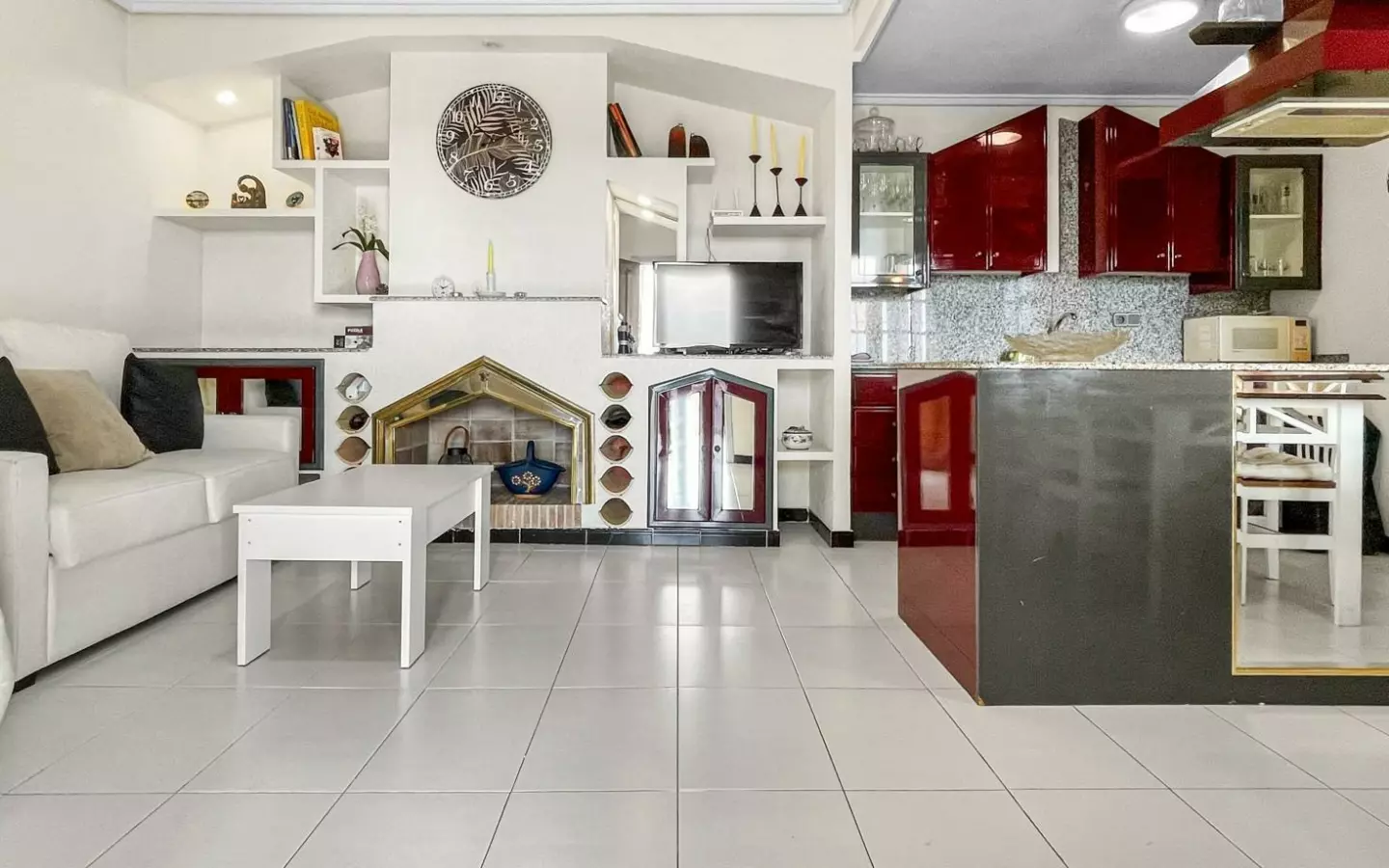 2-bedroom Apartment In Torrevieja, Spain (75 M²)