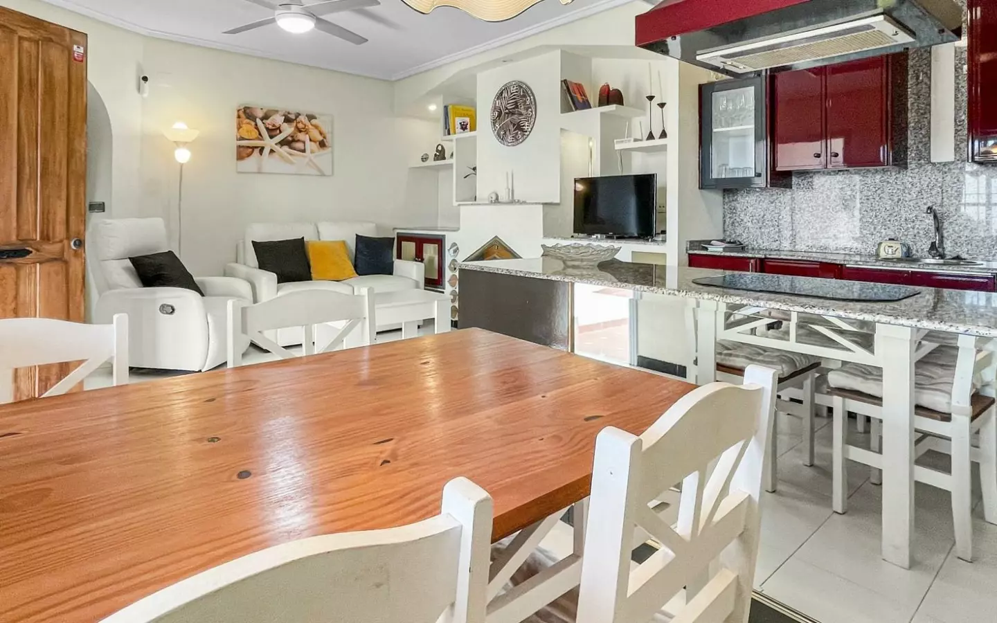 2-bedroom Apartment In Torrevieja, Spain (75 M²)