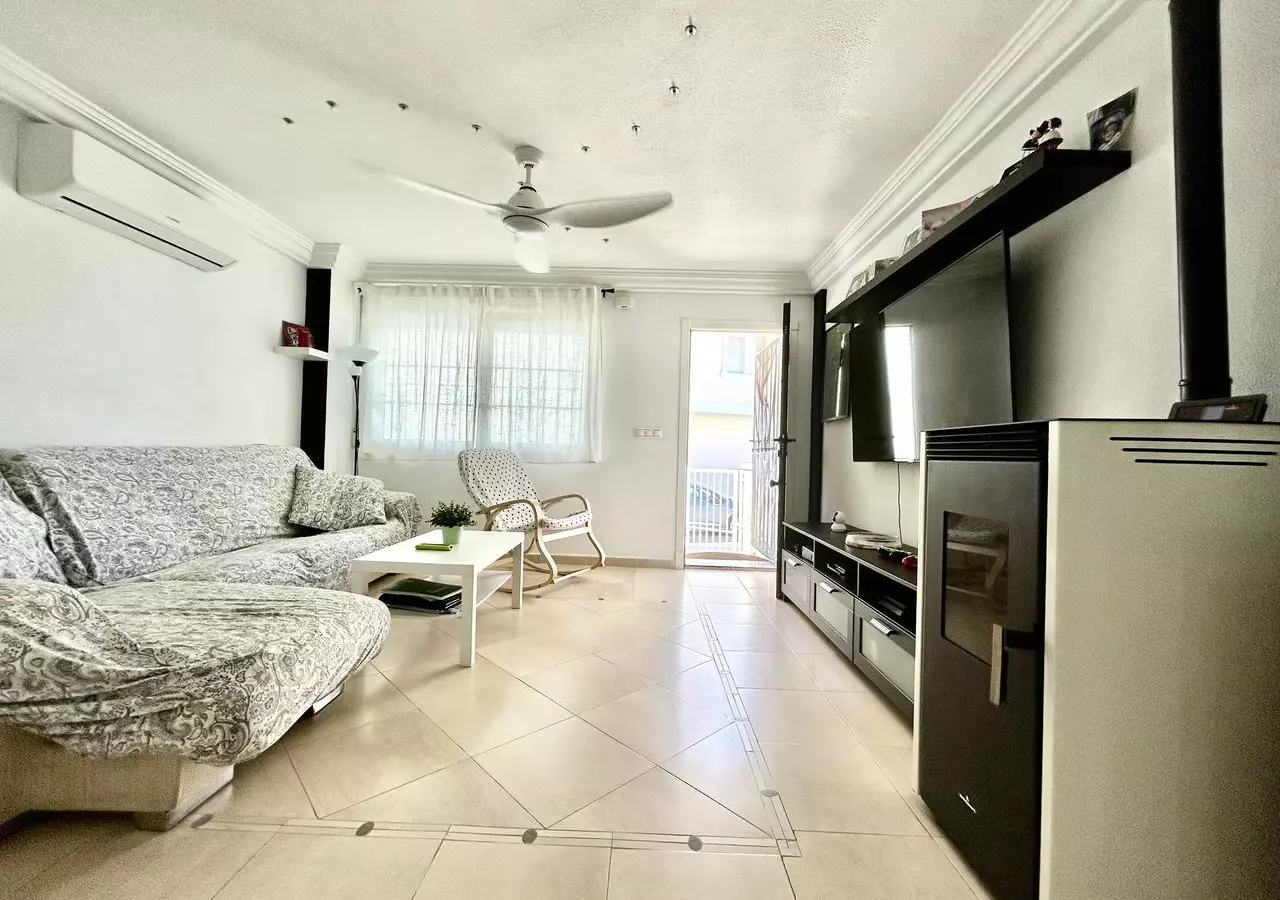 4-bedroom House In Formentera Del Segura, Spain (207 M²)
