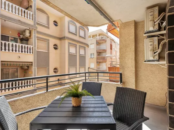 3-bedroom Apartment In Torrevieja, Spain (101 M²)