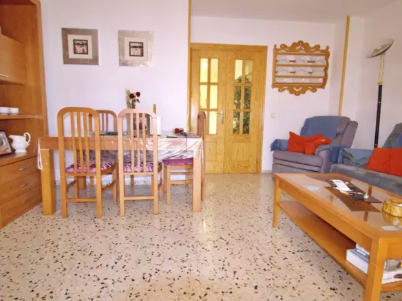 3-bedroom Apartment In Alicante, Spain (107 M²)