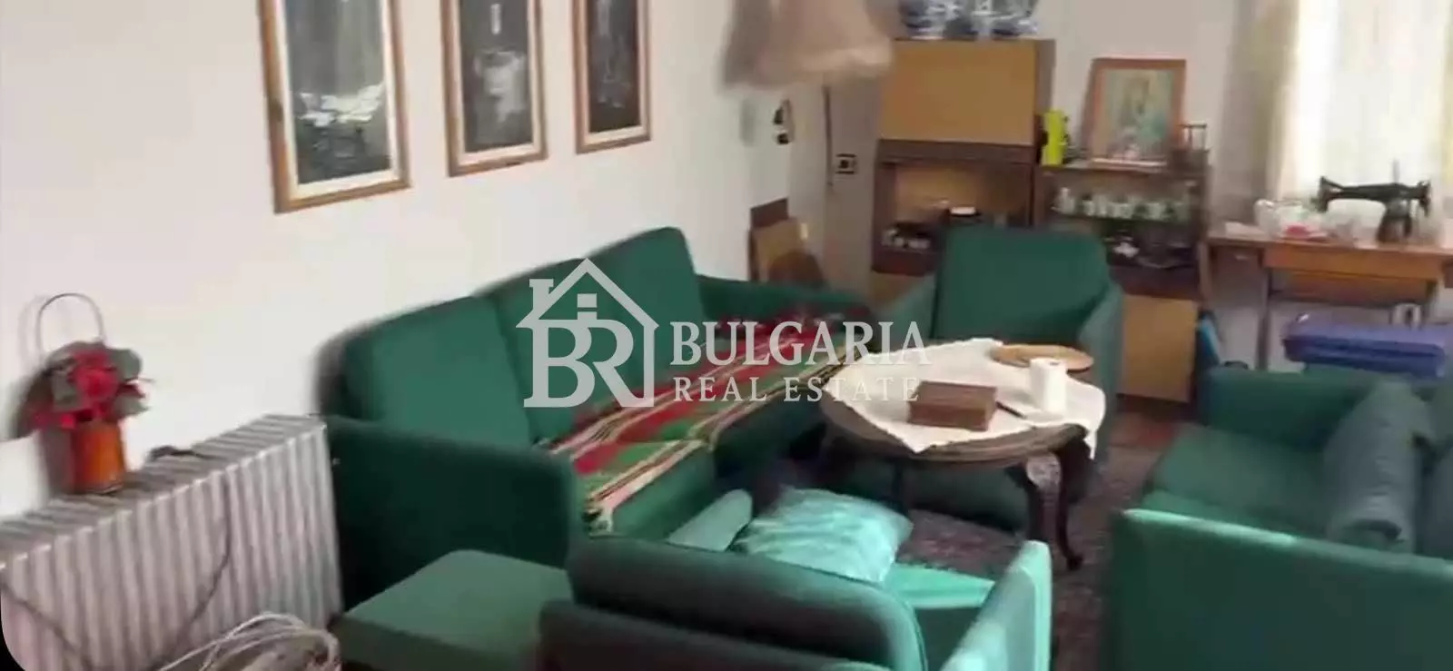 ПРОДАВА СЕ МАСИВНА ДВУЕТАЖНА КЪЩА В С.ЯРЛОВО,СОФИЙСКА ОБЛАСТ
