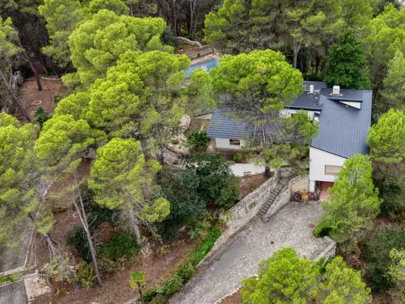 5-bedroom Villa In Alcoy – Alcoi, Spain (430 M²)