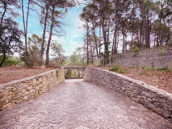 5-bedroom Villa In Alcoy – Alcoi, Spain (430 M²)