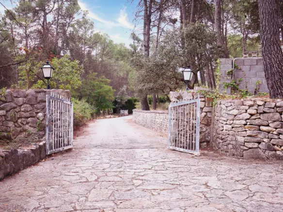 5-bedroom Villa In Alcoy – Alcoi, Spain (430 M²)