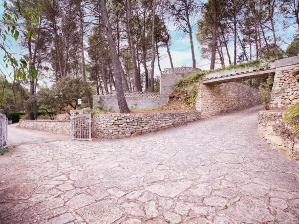 5-bedroom Villa In Alcoy – Alcoi, Spain (430 M²)