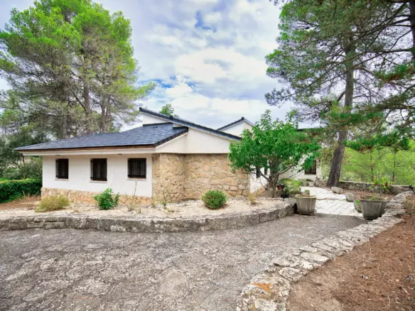 5-bedroom Villa In Alcoy – Alcoi, Spain (430 M²)
