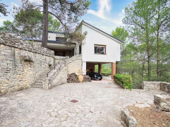 5-bedroom Villa In Alcoy – Alcoi, Spain (430 M²)