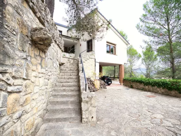5-bedroom Villa In Alcoy – Alcoi, Spain (430 M²)
