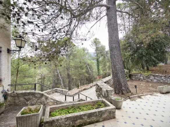 5-bedroom Villa In Alcoy – Alcoi, Spain (430 M²)