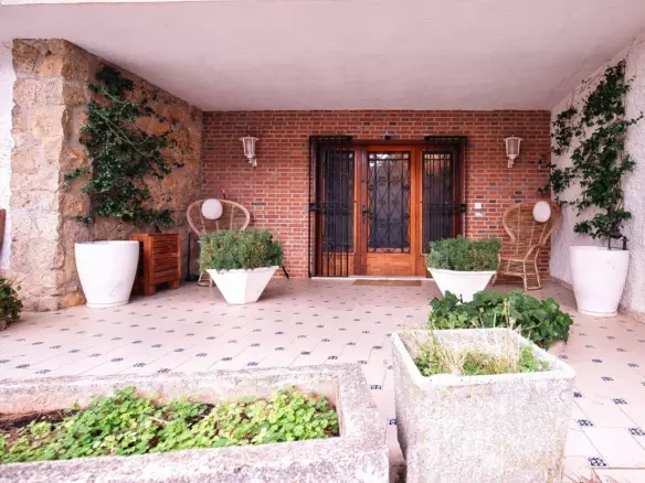 5-bedroom Villa In Alcoy – Alcoi, Spain (430 M²)