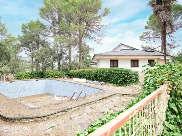 5-bedroom Villa In Alcoy – Alcoi, Spain (430 M²)