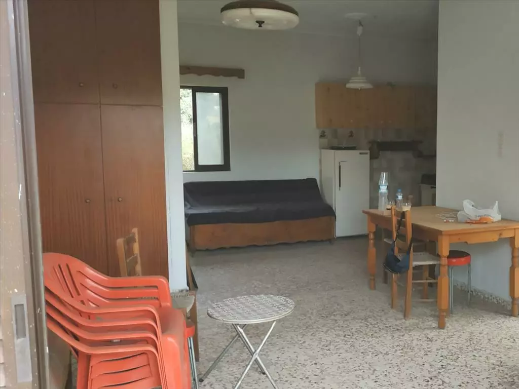 Detached House In Salamina, Greece (42 M²)