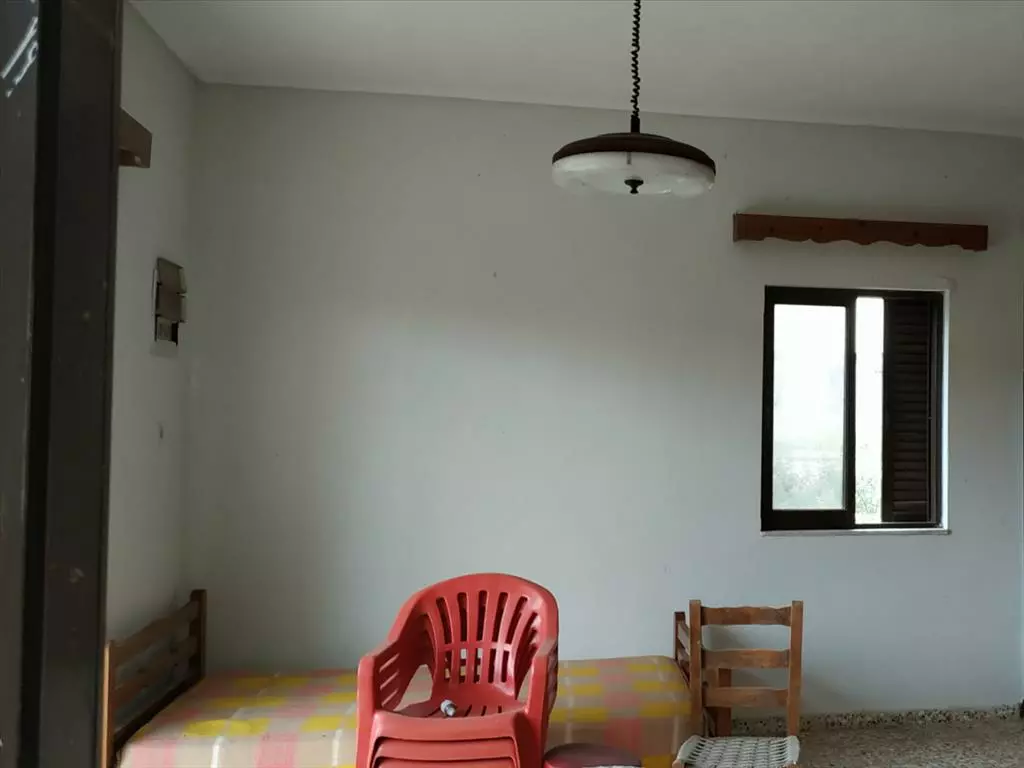 Detached House In Salamina, Greece (42 M²)