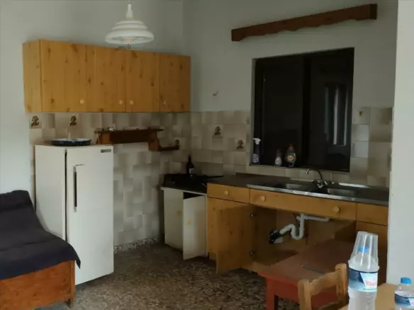Detached House In Salamina, Greece (42 M²)