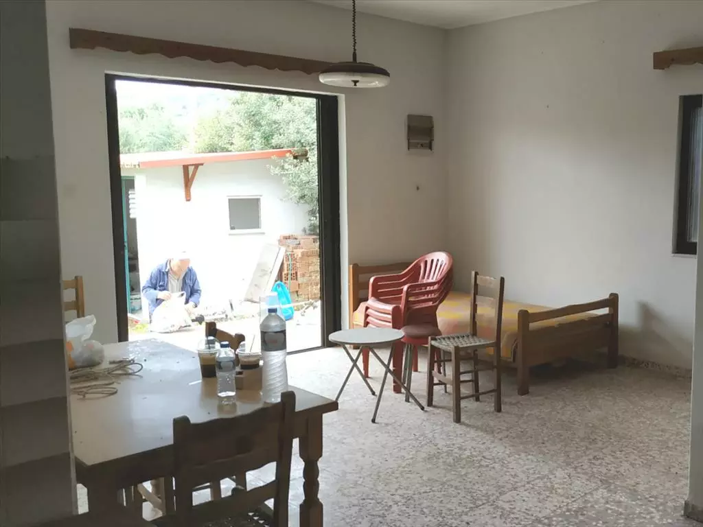 Detached House In Salamina, Greece (42 M²)
