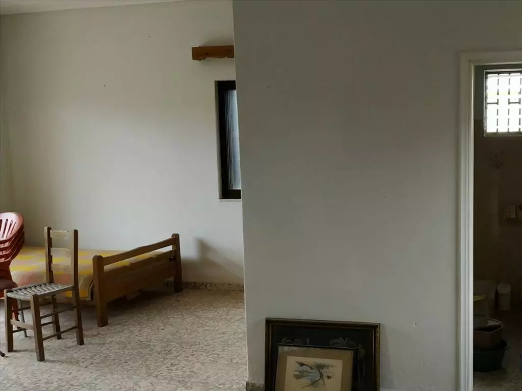 Detached House In Salamina, Greece (42 M²)