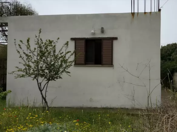 Detached House In Salamina, Greece (42 M²)