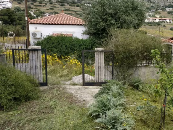 Detached House In Salamina, Greece (42 M²)