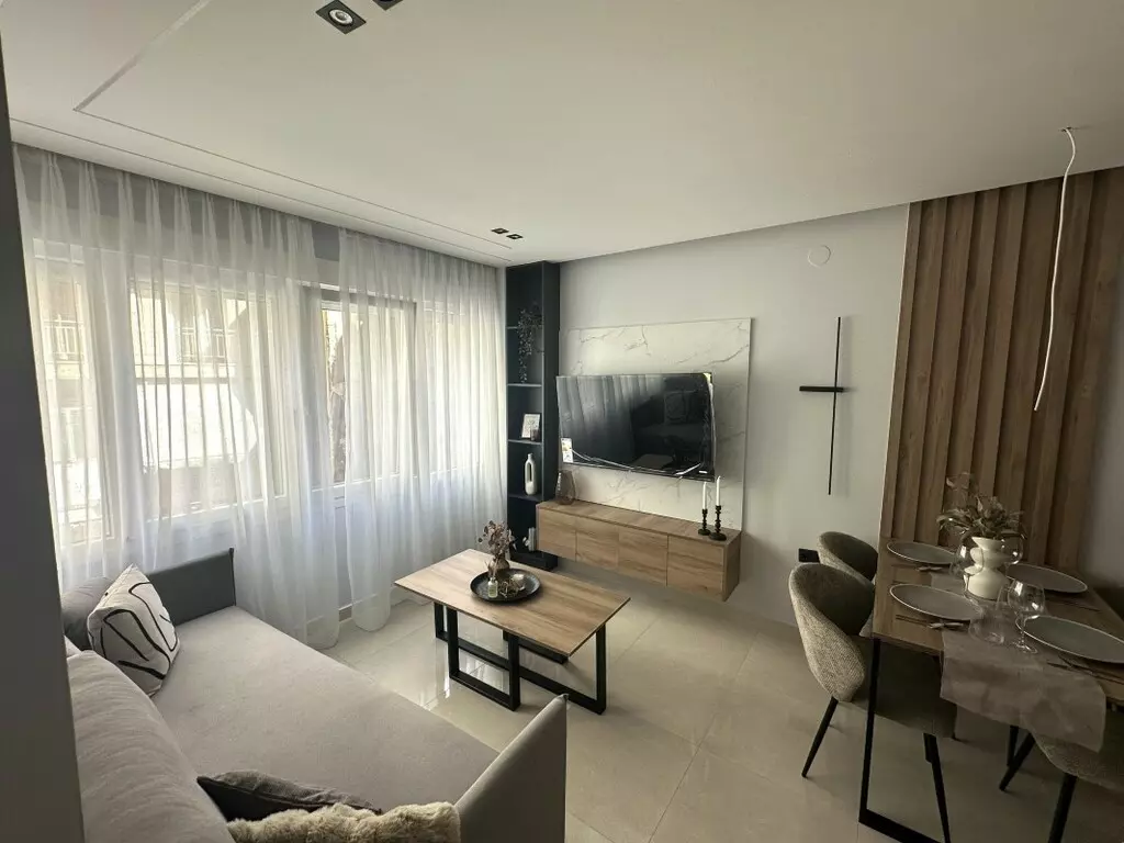 1-bedroom Flat In Center Of Thessaloniki, Greece (53 M²)