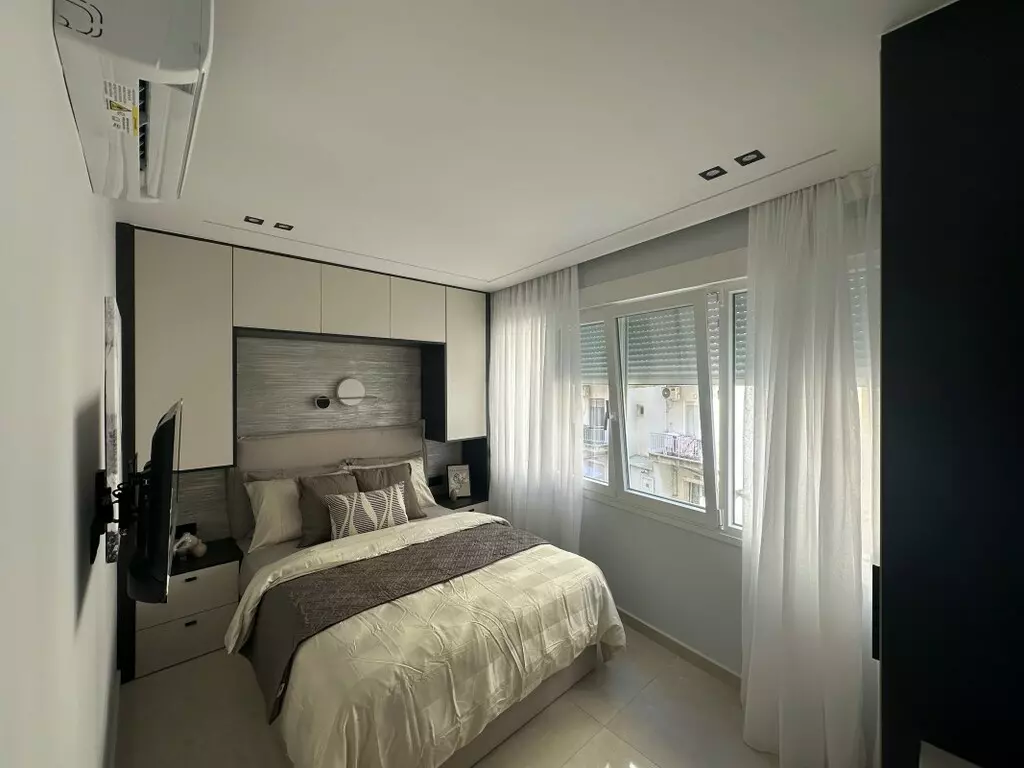 1-bedroom Flat In Center Of Thessaloniki, Greece (53 M²)
