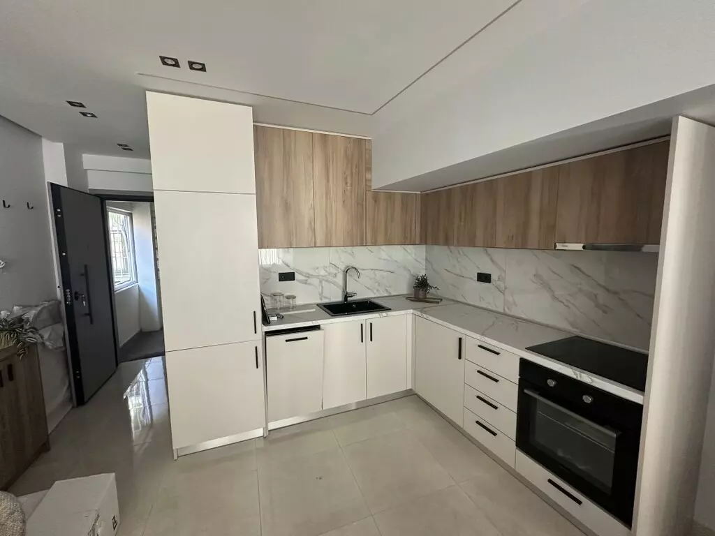 1-bedroom Flat In Center Of Thessaloniki, Greece (53 M²)