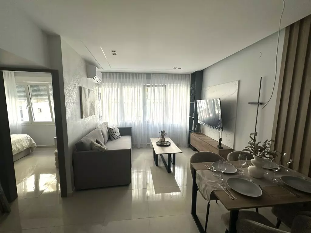 1-bedroom Flat In Center Of Thessaloniki, Greece (53 M²)