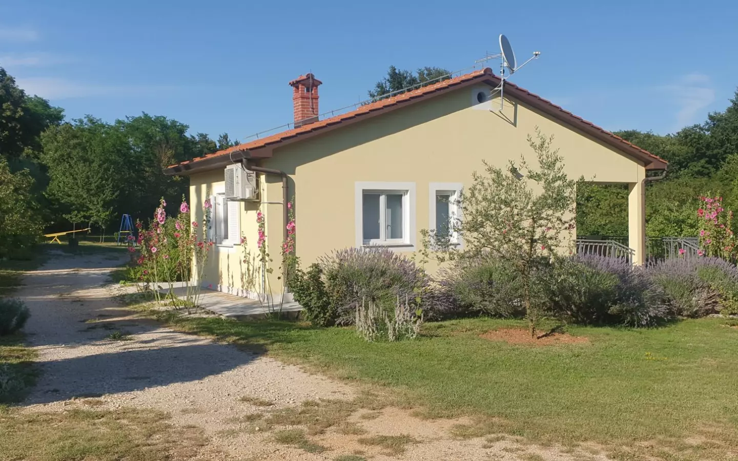 9-bedroom Detached House In Križanci, Croatia (630 M²)