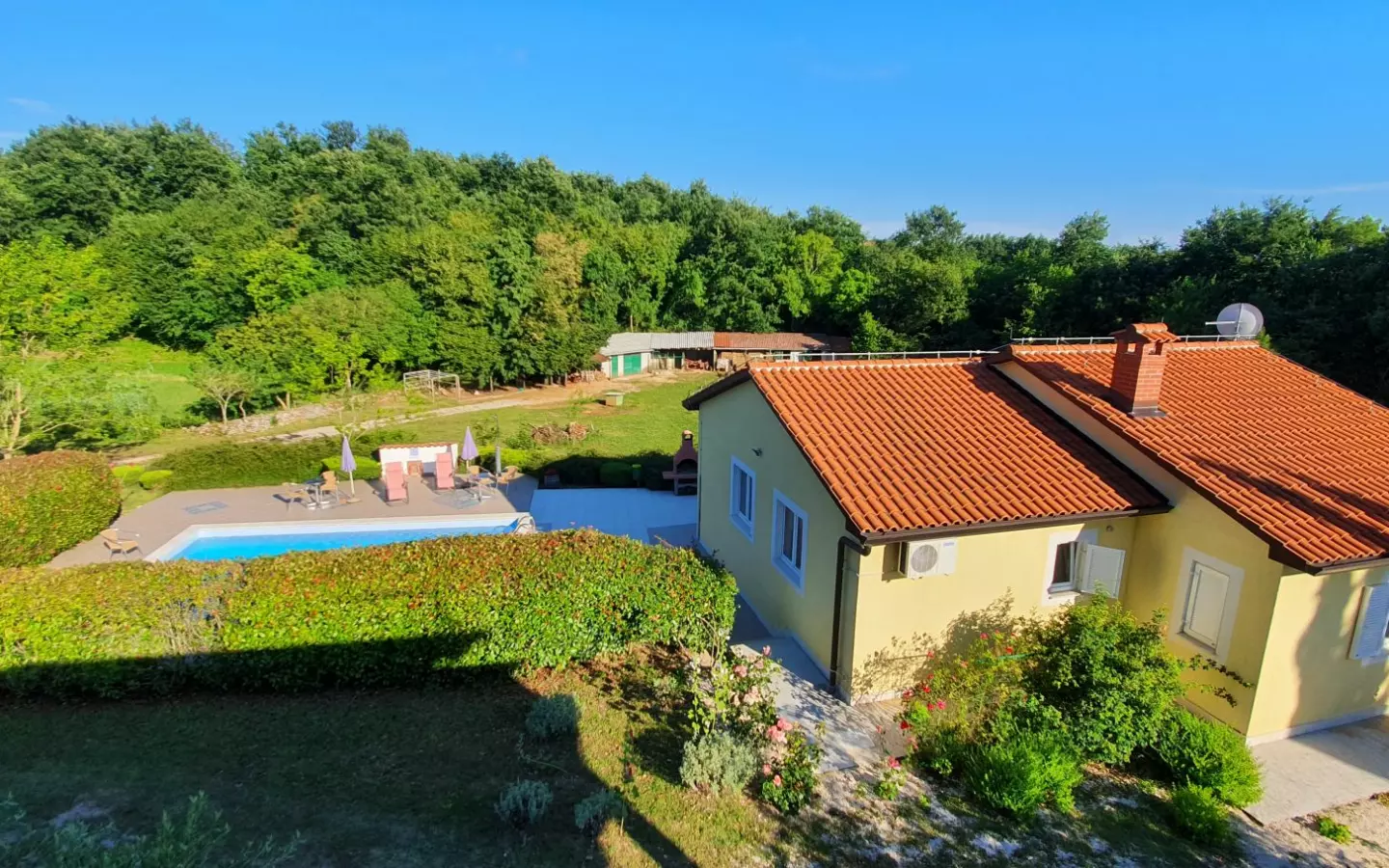 9-bedroom Detached House In Križanci, Croatia (630 M²)