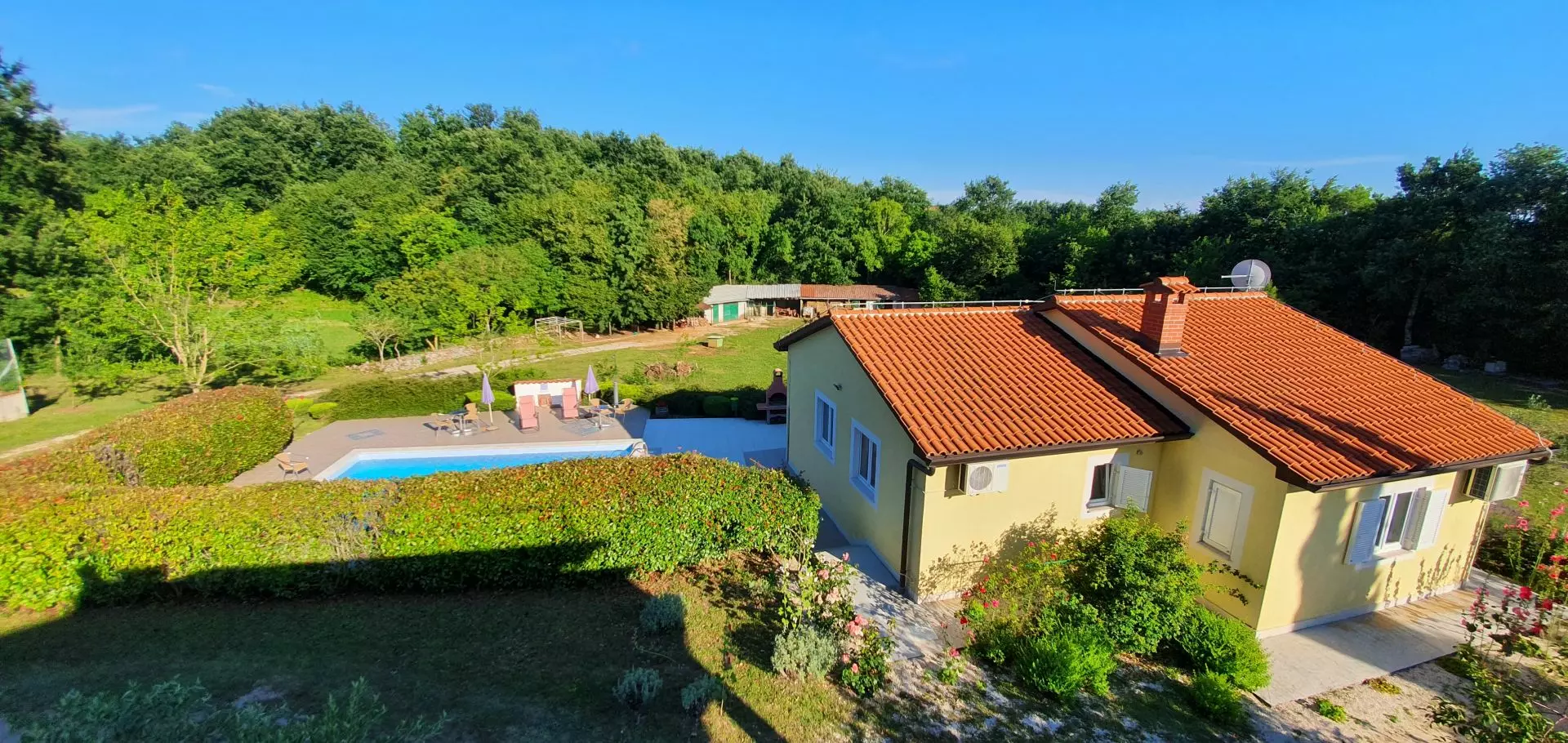 original_1594116534_20200704_181658-a9e5d3 9-bedroom Detached House In Križanci, Croatia (630 M²)