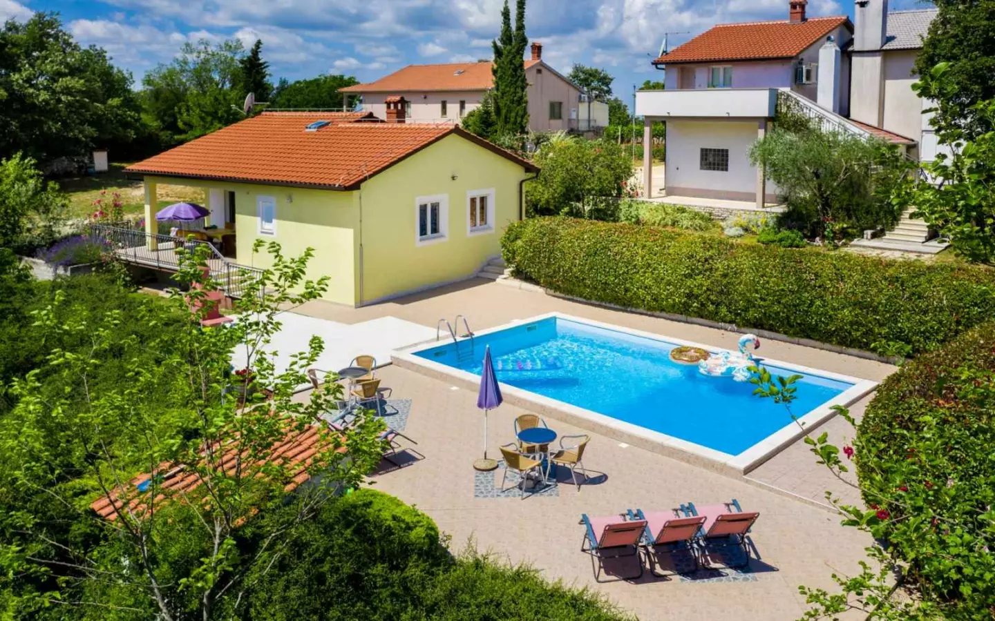 9-bedroom Detached House In Križanci, Croatia (630 M²)